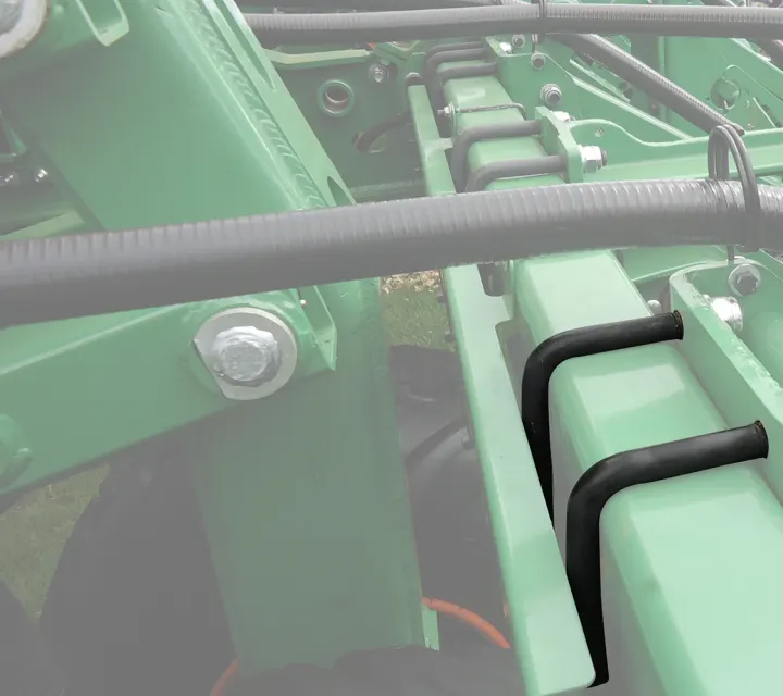 Aplicação de fixadores no setor Agrícola